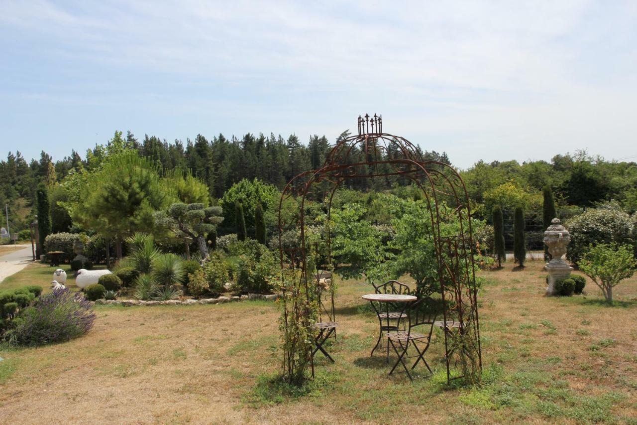 Le Pre De L'Aube Bed & Breakfast Montjoyer Exterior photo